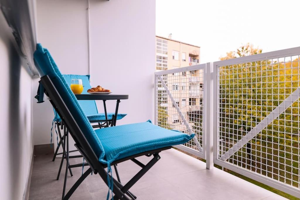 Modern White Oasis, 1bdr Zagreb